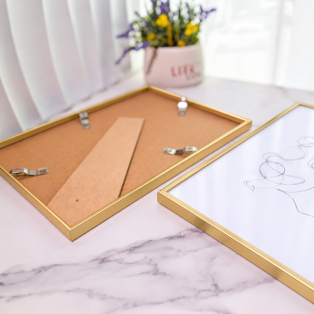 Minimalistisk fotoram i metall - Guld